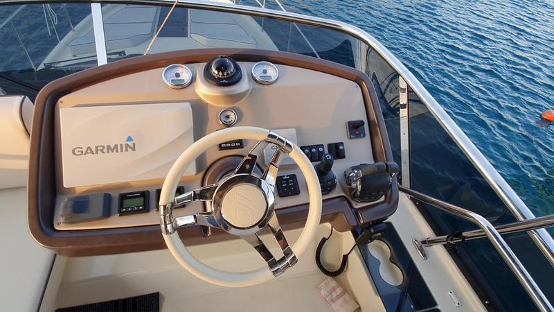 Book yachts online - motorboat - Monte Carlo 5 - Sundowner - rent