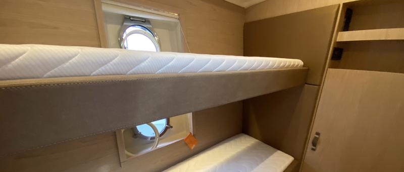 Book yachts online - motorboat - Monte Carlo 5 - Sundowner - rent