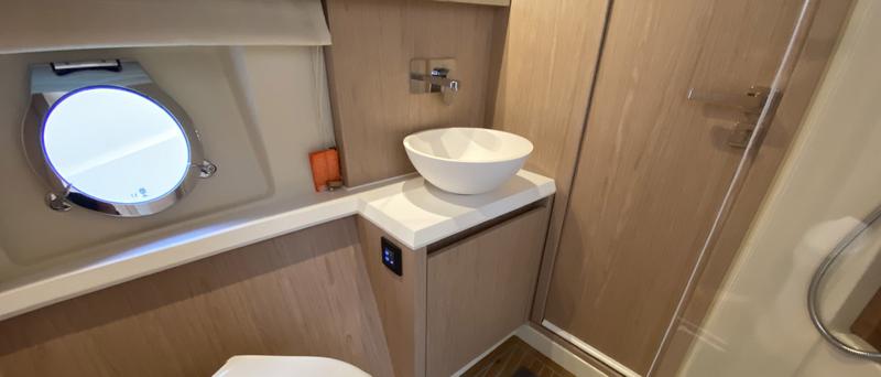 Book yachts online - motorboat - Monte Carlo 5 - Sundowner - rent