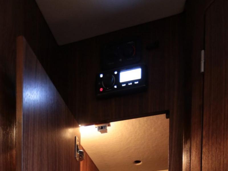Book yachts online - motorboat - Grandezza 34 OC - BASILEIA - rent