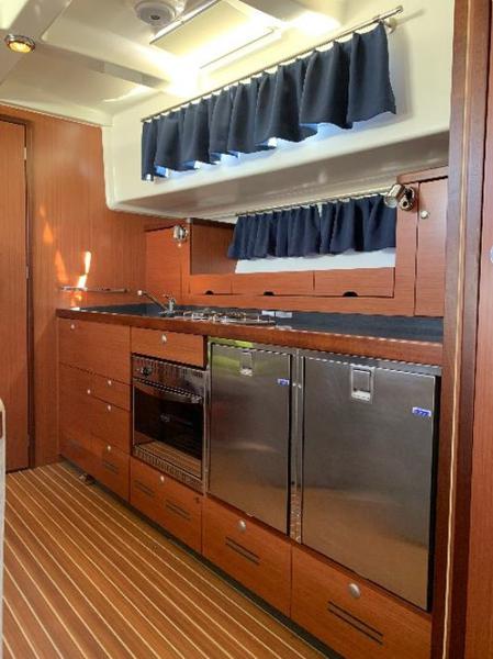 Book yachts online - motorboat - Delphia Escape 1350 - Vamia - rent