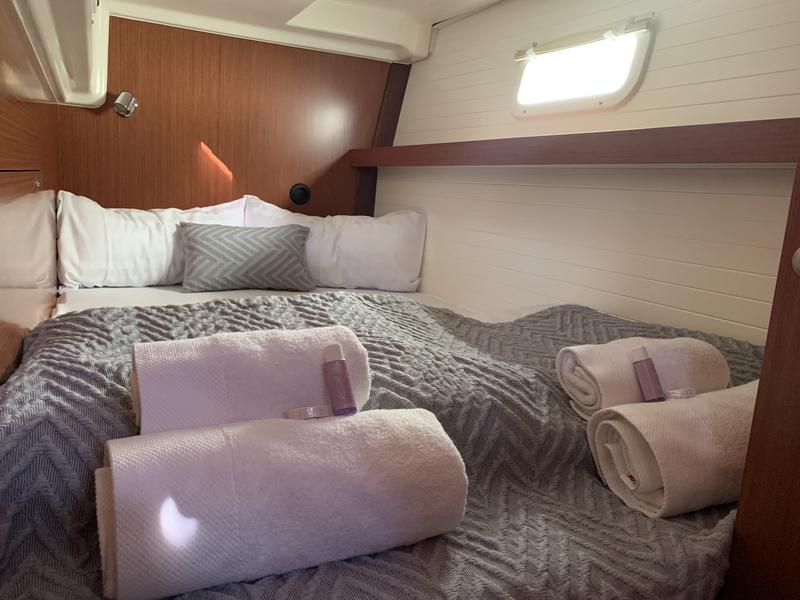 Book yachts online - motorboat - Delphia Escape 1350 - Vamia - rent