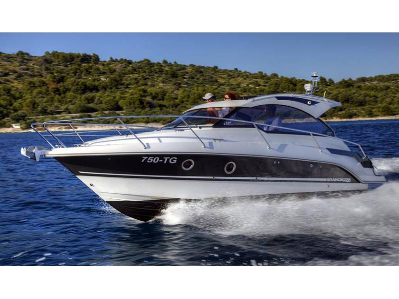 Book yachts online - motorboat - Grandezza 27 OC - Grandezza 27 OC (2014) - rent