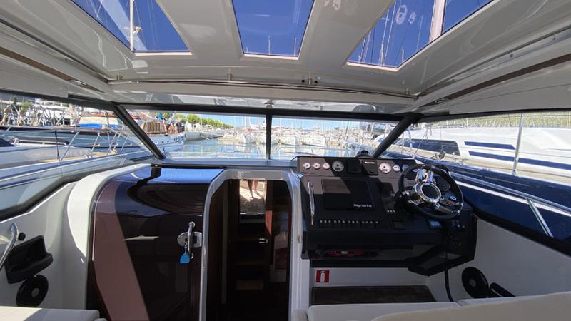 Book yachts online - motorboat - Grandezza 34 OC - Alice - rent