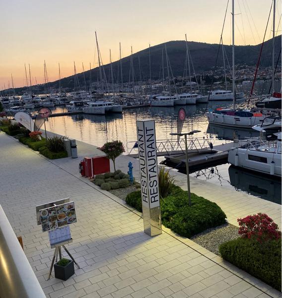 Book yachts online - motorboat - Jeanneau Cap Camarat 5.5WA S2 - Cap Camarat 5.5WA _1 - rent