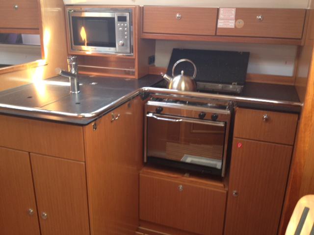Book yachts online - sailboat - Bavaria Cruiser 36 - Ifigenia - rent