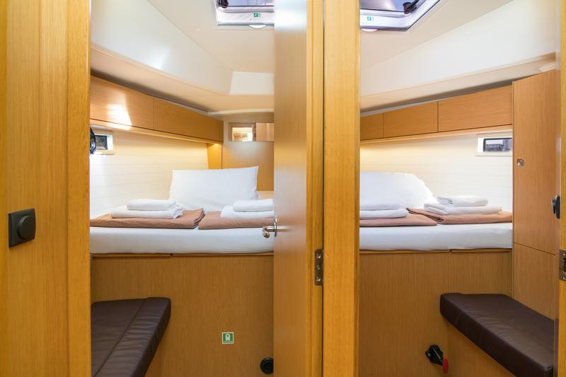 Book yachts online - sailboat - Bavaria Cruiser 46 - Simbl - rent