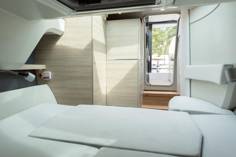 Book yachts online - motorboat - Saxdor 320 GTC - Sax - rent