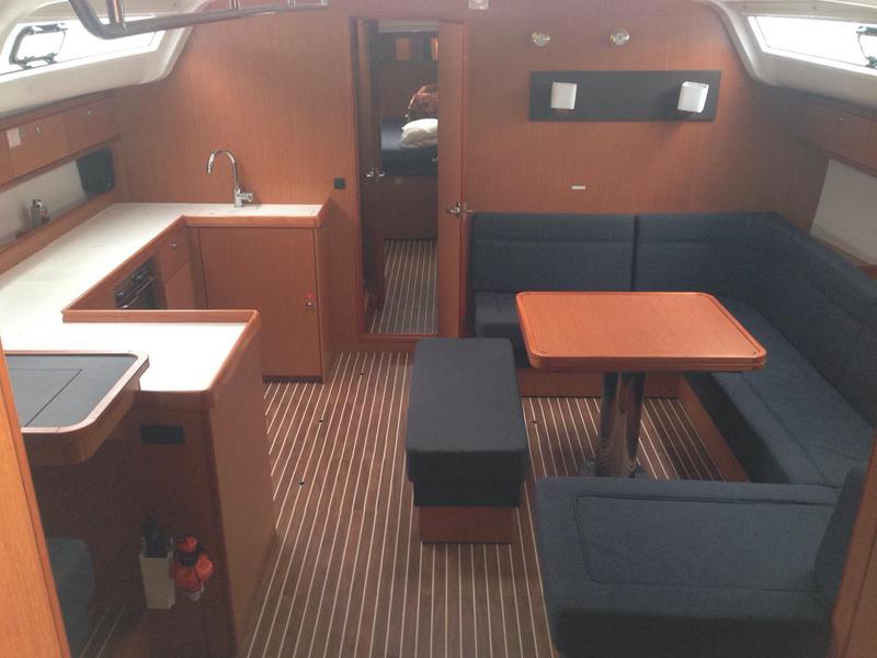Book yachts online - sailboat - Bavaria Cruiser 51 - Lina - rent
