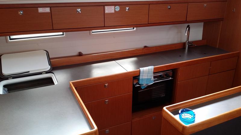 Book yachts online - sailboat - Bavaria Cruiser 46 - Thalia - rent