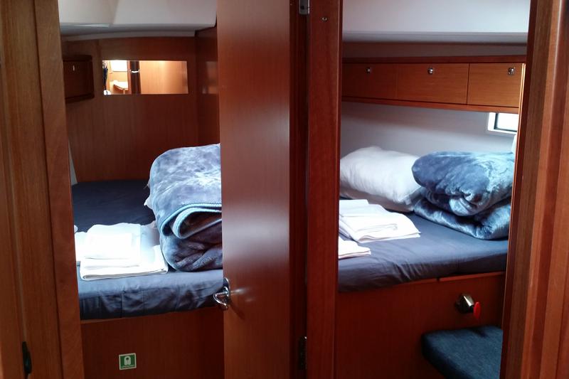 Book yachts online - sailboat - Bavaria Cruiser 46 - Thalia - rent