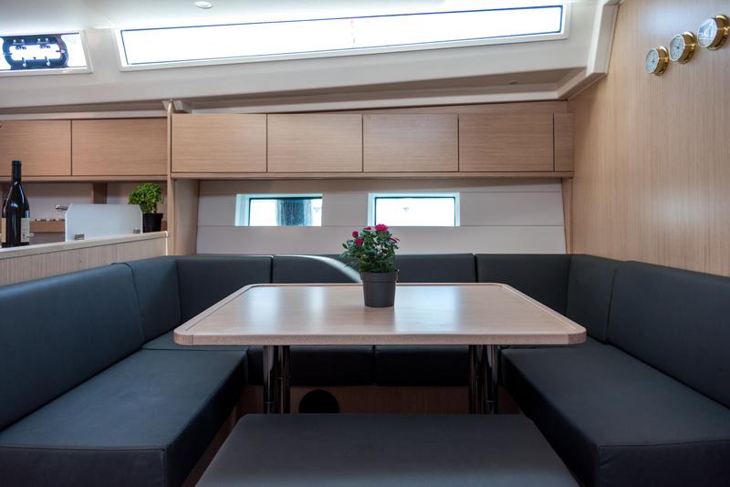 Book yachts online - sailboat - Bavaria C50 - Amalthia - rent