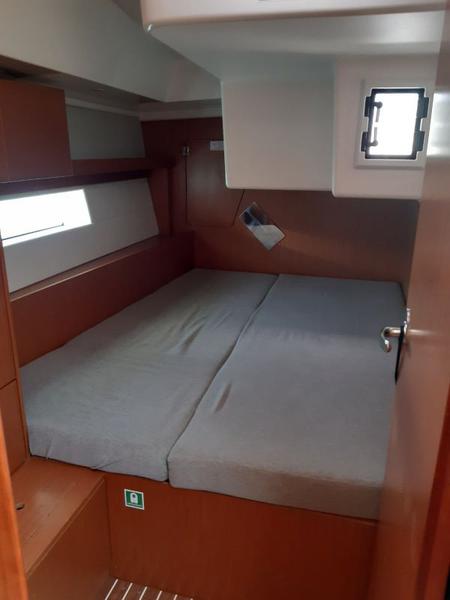 Book yachts online - sailboat - Bavaria C45 - Carpe Diem - rent