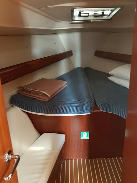 Book yachts online - sailboat - Bavaria 40 - Alegria - rent
