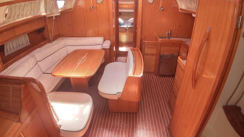 Book yachts online - sailboat - Bavaria 46 Cruiser - Lila - rent