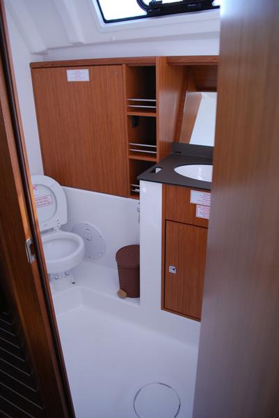 Book yachts online - sailboat - Bavaria Cruiser 41 - Kalypso - rent