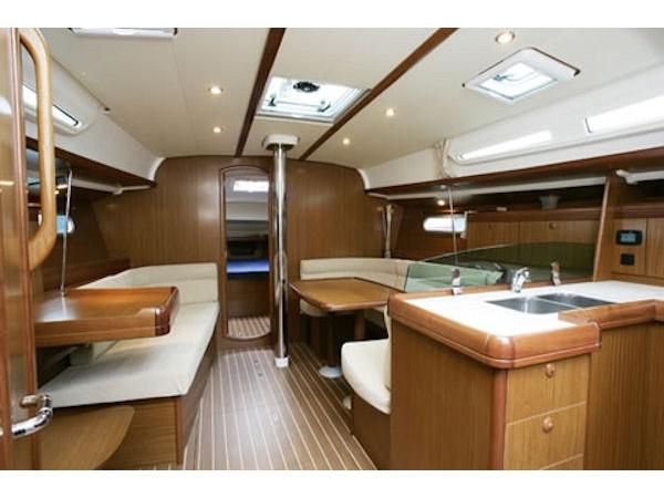 Book yachts online - sailboat - Sun Odyssey 42 i - B.M - rent