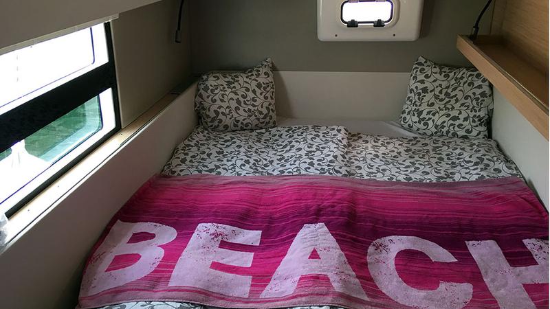 Book yachts online - catamaran - Nautitech Open 40 - HYGGE - rent