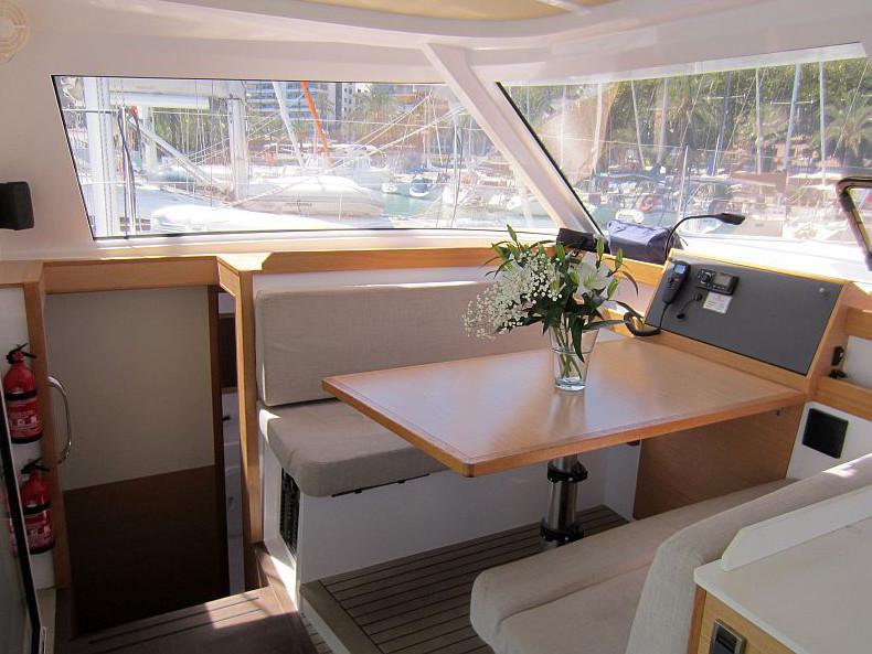 Book yachts online - catamaran - Nautitech 40 Open - Amara - rent