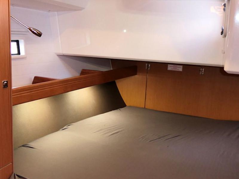 Book yachts online - sailboat - Bavaria Cruiser 46 - Amelva - rent