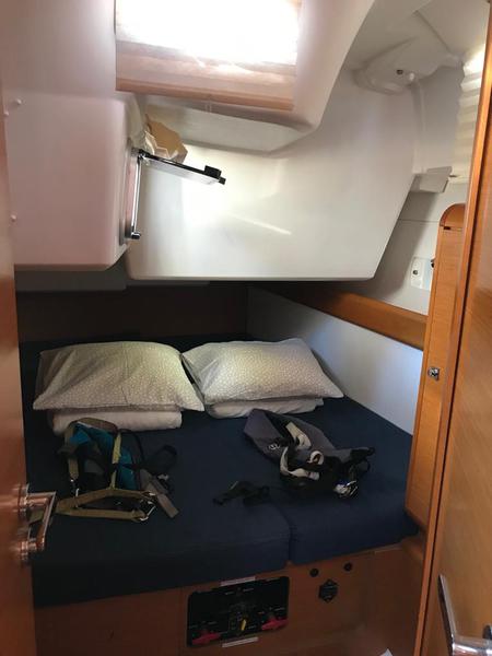 Book yachts online - sailboat - Sun Odyssey 519 - Alboran Bourbon (Las Galletas) - rent