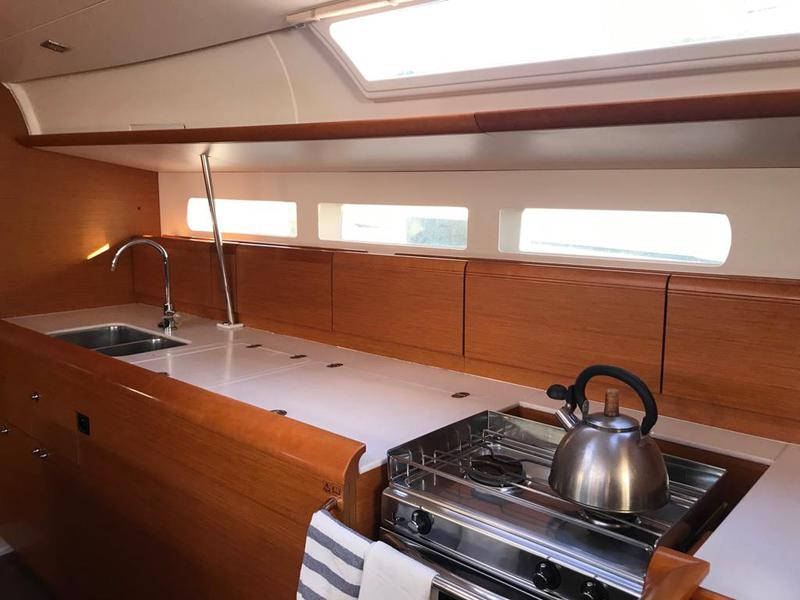 Book yachts online - sailboat - Sun Odyssey 519 - Alboran Bourbon (Las Galletas) - rent