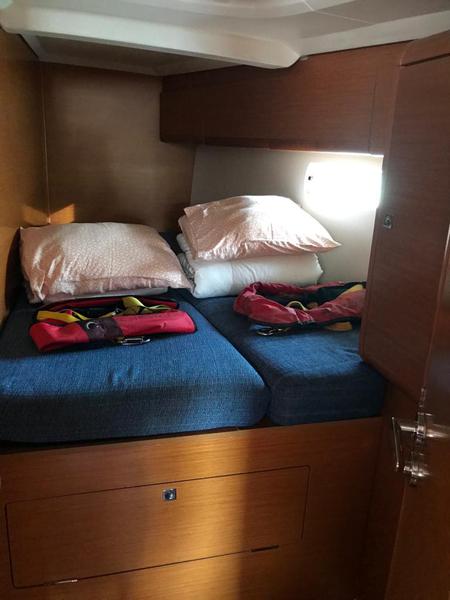 Book yachts online - sailboat - Sun Odyssey 519 - Alboran Cognac (Las Galletas) - rent