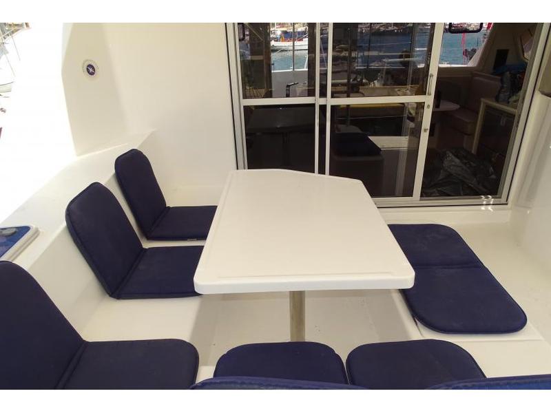 Book yachts online - catamaran - Leopard 44 - La Luna (Radazul) - rent