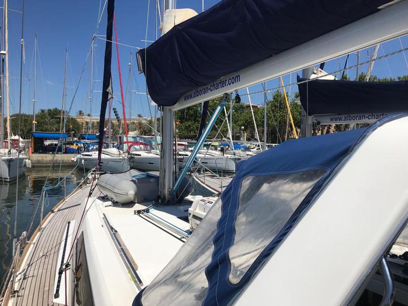 Book yachts online - sailboat - Oceanis 45-4 - Alboran Gin Fizz (Radazul) - rent
