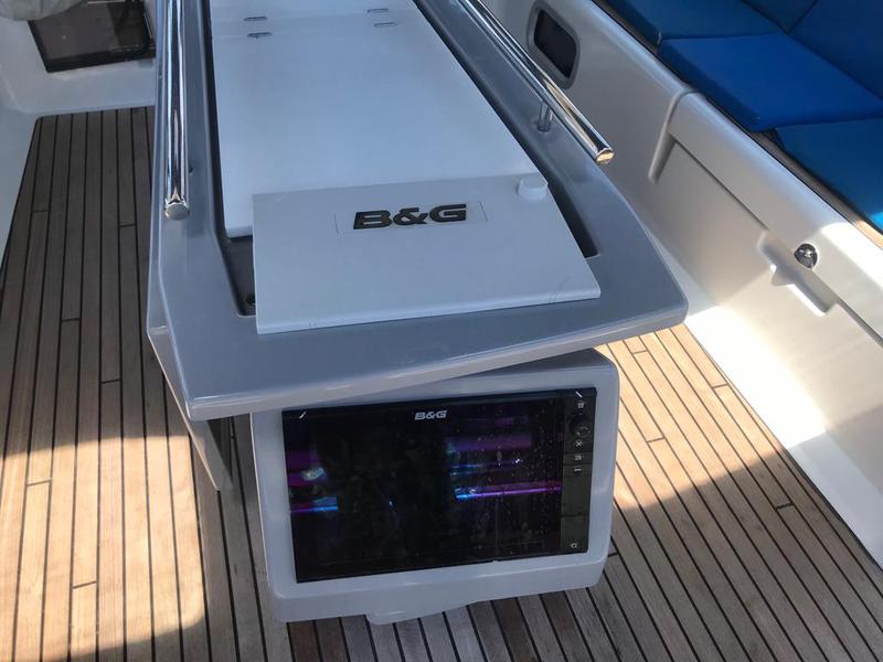 Book yachts online - sailboat - Oceanis 45-4 - Alboran Gin Fizz (Radazul) - rent