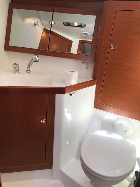 Book yachts online - sailboat - Oceanis 45-4 - Alboran Gin Fizz (Radazul) - rent