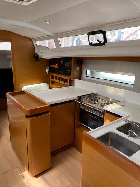 Book yachts online - sailboat - Sun Odyssey 440 - Alboran Caipiroska (Majorca) - rent