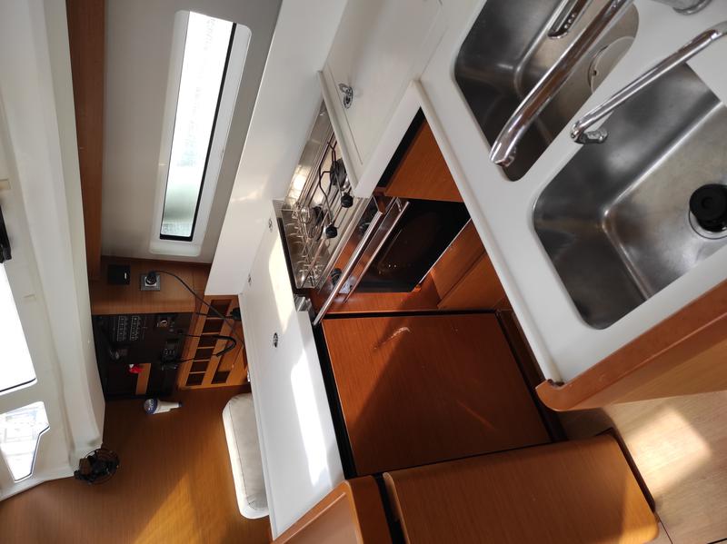 Book yachts online - sailboat - Sun Odyssey 440 - Alboran Caipiroska (Majorca) - rent