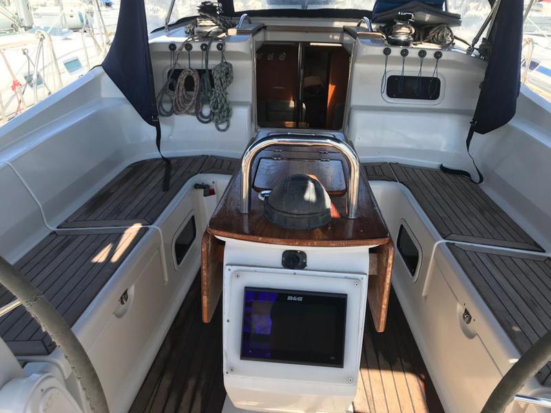 Book yachts online - sailboat - Elan 434 Impression - Alboran XXVI Piñacolada (Majorca) - rent