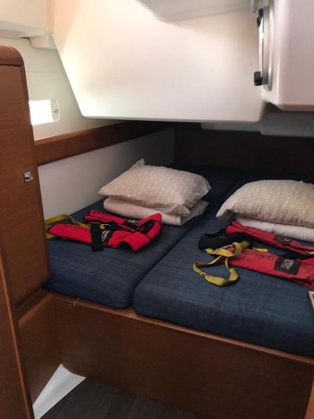 Book yachts online - sailboat - Sun Odyssey 519 - Alboran Prosecco (Radazul) - rent