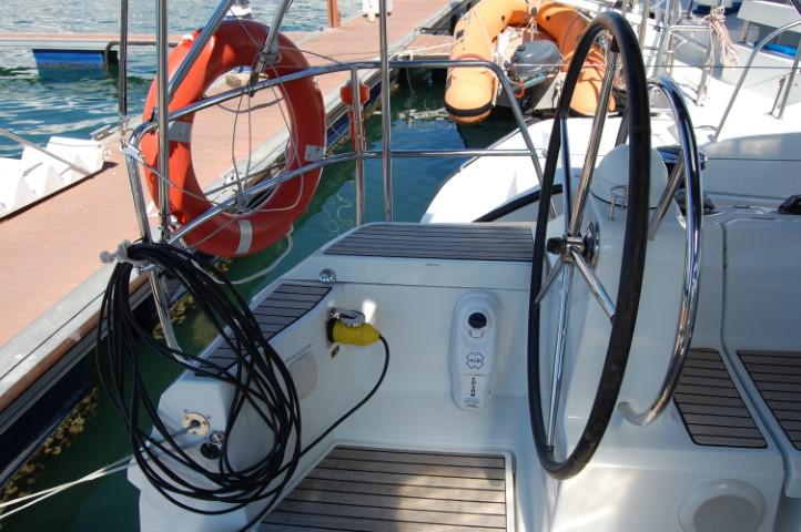Book yachts online - sailboat - Sun Odyssey 519 - Alboran Champagne (Radazul) - rent