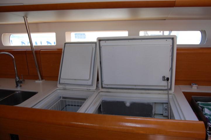 Book yachts online - sailboat - Sun Odyssey 519 - Alboran Champagne (Radazul) - rent