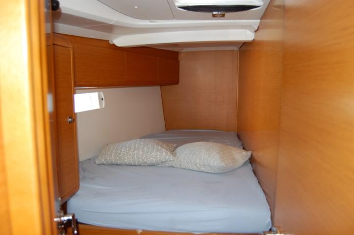 Book yachts online - sailboat - Sun Odyssey 519 - Alboran Champagne (Radazul) - rent
