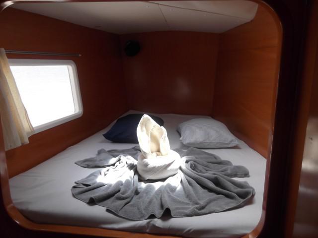 Book yachts online - catamaran - Lagoon 380 - Marlene Cuba - rent