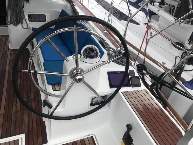 Book yachts online - sailboat - Sun Odyssey 519 - Alboran Grappa (Majorca) - rent