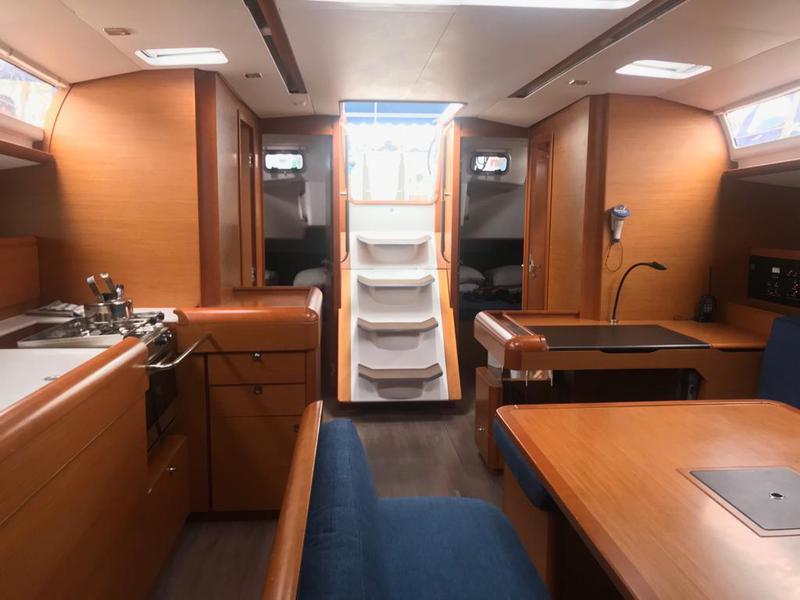 Book yachts online - sailboat - Sun Odyssey 519 - Alboran Grappa (Majorca) - rent