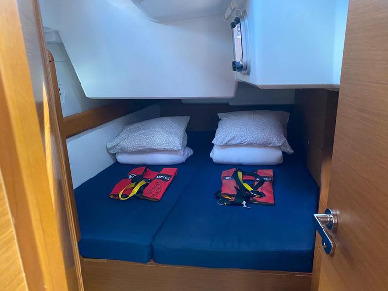 Book yachts online - sailboat - Sun Odyssey 519 - Alboran Pacharan (Majorca) - rent