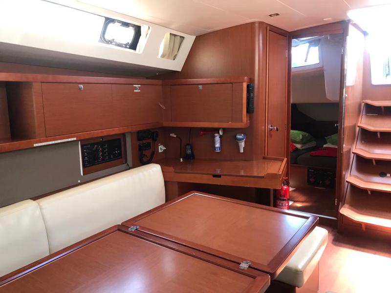 Book yachts online - sailboat - Oceanis 45-4 - Alboran Gin Fizz (Majorca) - rent