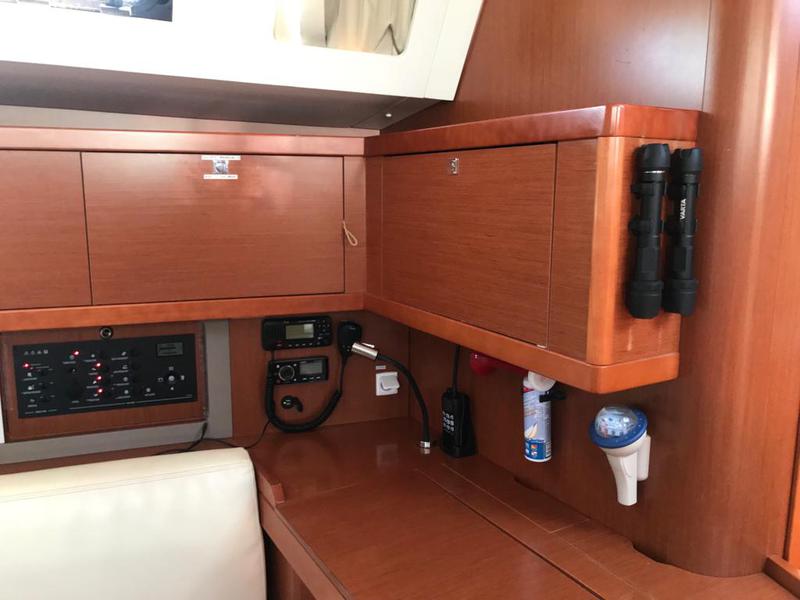 Book yachts online - sailboat - Oceanis 45-4 - Alboran Gin Fizz (Majorca) - rent