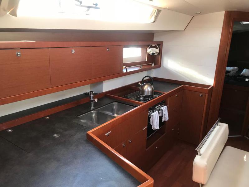 Book yachts online - sailboat - Oceanis 45-4 - Alboran Gin Fizz (Majorca) - rent