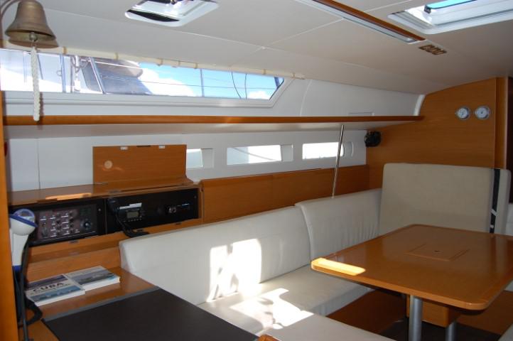Book yachts online - sailboat - Sun Odyssey 519 - Alboran Champagne (Majorca) - rent