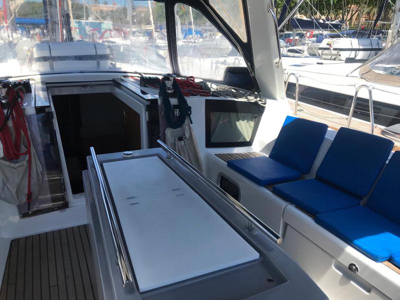 Book yachts online - sailboat - Oceanis 45-4 - Alboran Gin Tonic (Radazul) - rent