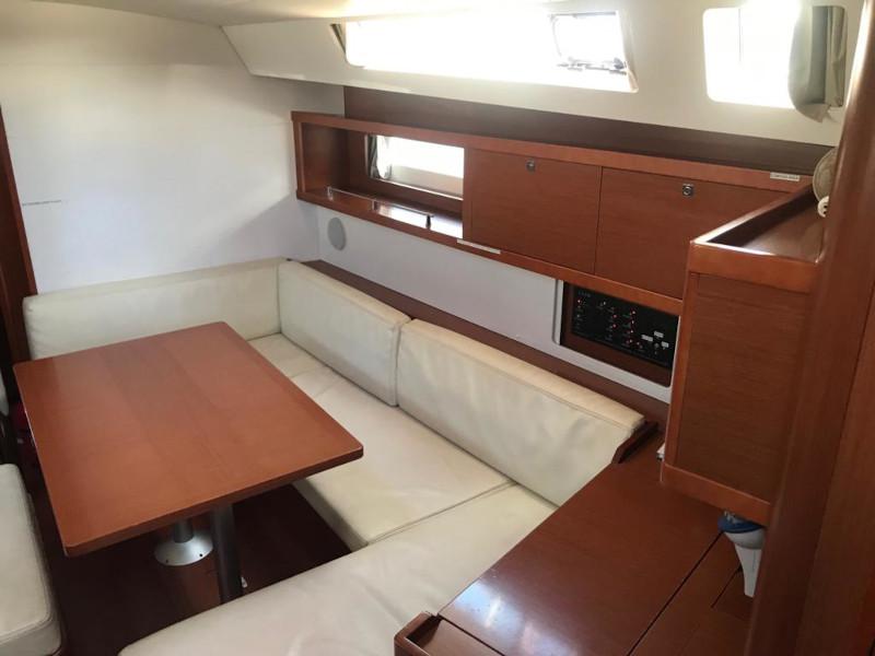 Book yachts online - sailboat - Oceanis 45-4 - Alboran Gin Tonic (Majorca) - rent