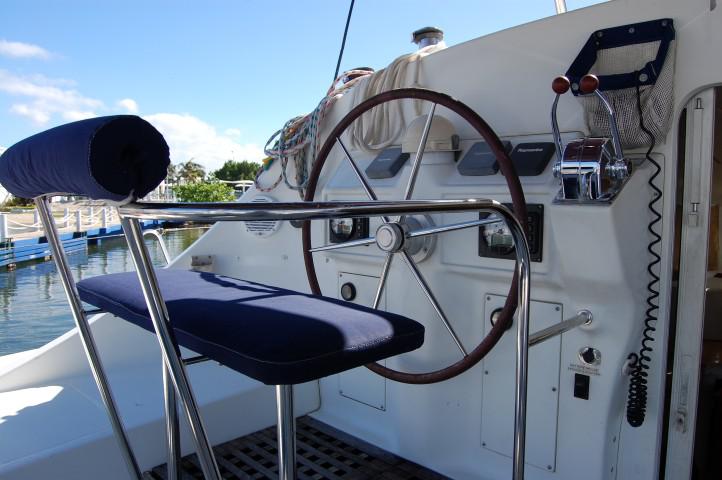 Book yachts online - catamaran - Lagoon 410 - Sofia Cuba - rent