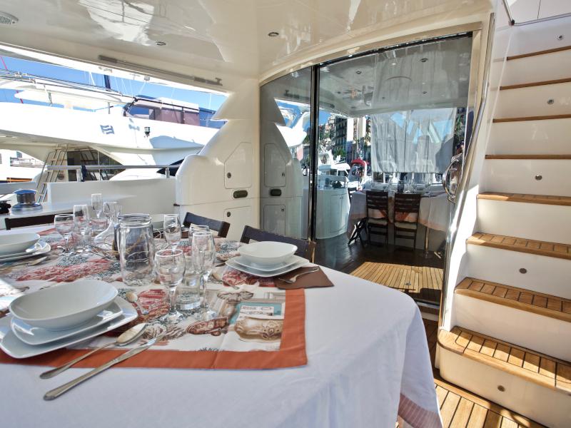 Book yachts online - motorboat - Aicon 64 Fly - Marilyn - rent